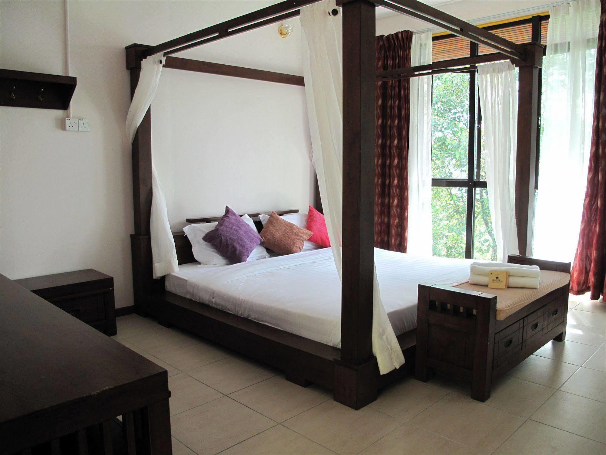 Manis Manis Rooftop Of Borneo Resort Keningau Dış mekan fotoğraf